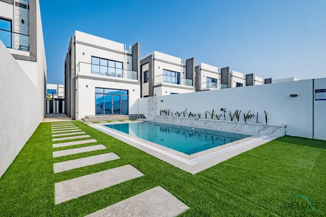 Serene Island Getaway 3-Bedroom Villa with Assistant Room — Al Dana Island