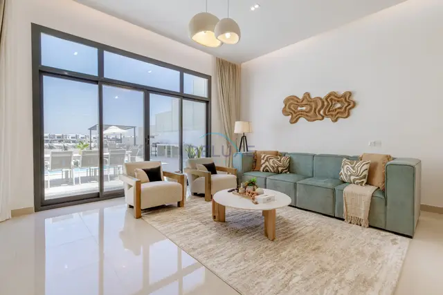 Pool and Sea Views 3-Bedroom+Assistant's Room Villa with Beach Access — Al Dana Island