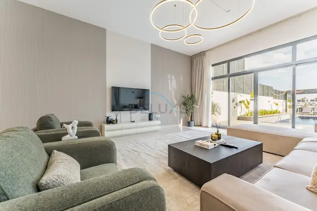 Bright Villa with Breathtaking Sea Views, Assistant Room — Al Dana Island