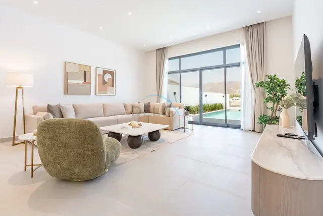 Well-Appointed 4-Bedroom Villa with Assistant Room and Private Pool — Al Dana Island